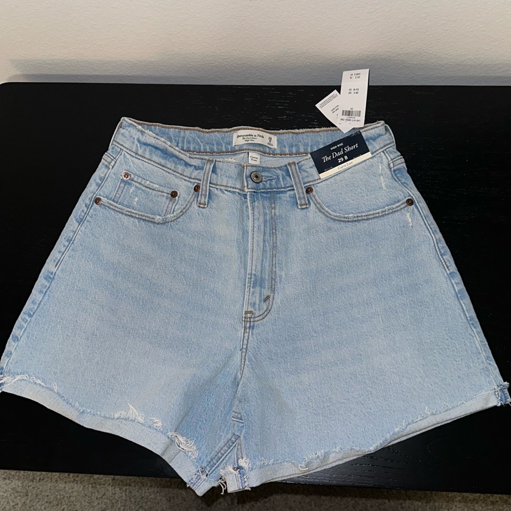 Abercrombie & Fitch The Dad Short Light Wash Curve Love Size 29 / 8 NWT